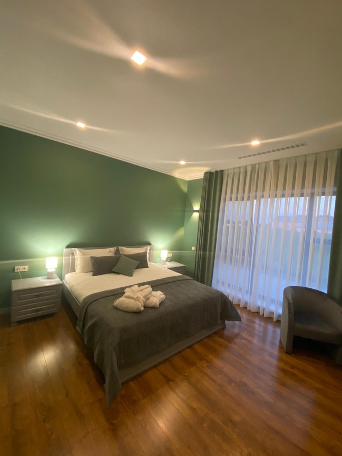 Royal Rest Apartment Bilokrynychchya ภายนอก รูปภาพ